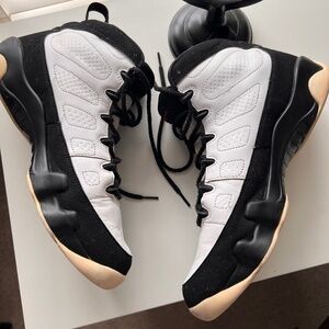 (USED/WORN) Air Jordan size 11 Retro Space Jam